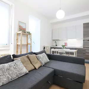 Apartment Primopiano - Copernico 10 Italy